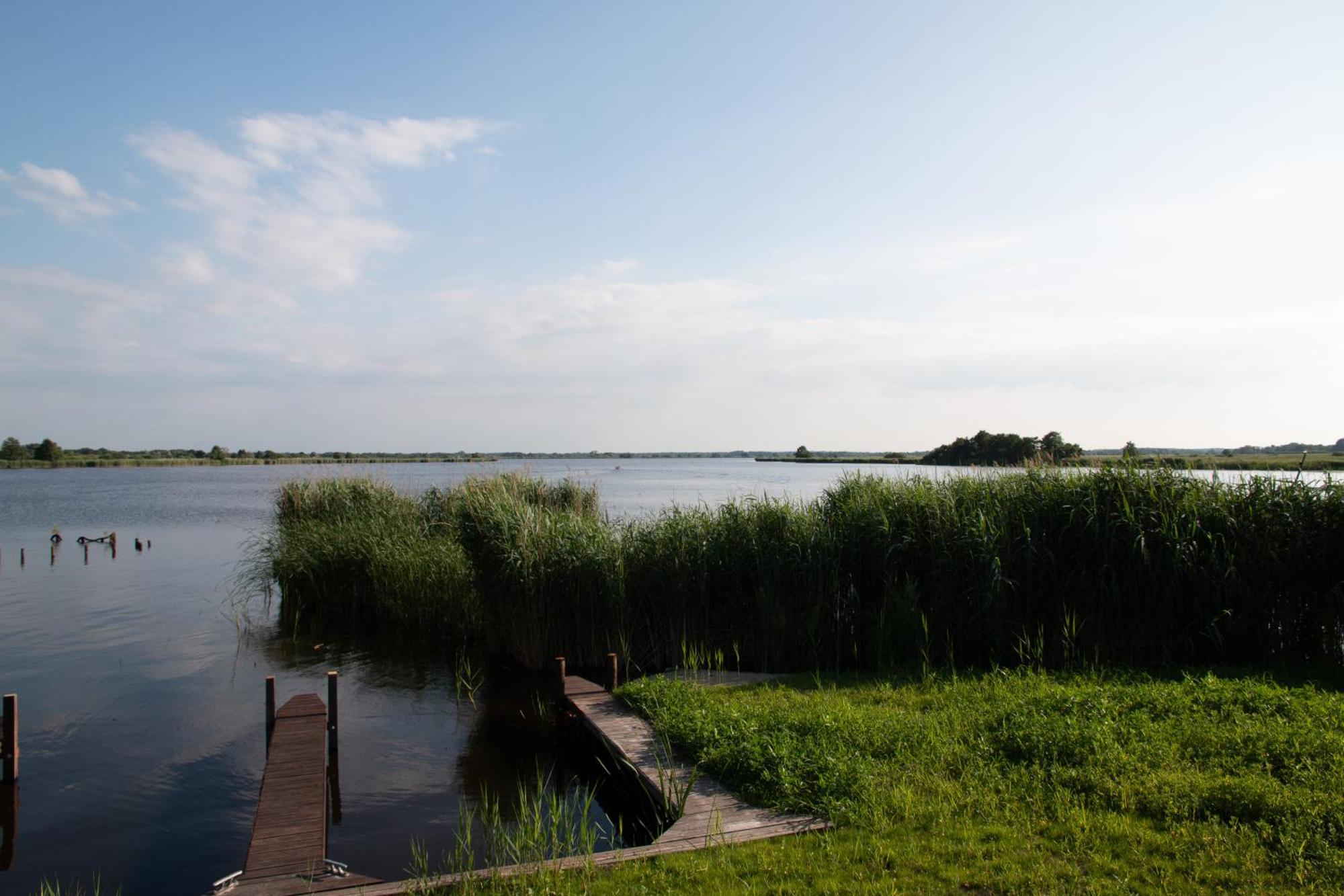 Luxe En Ruim Chalet Met Airco Bij Leekstermeer Matsloot Экстерьер фото