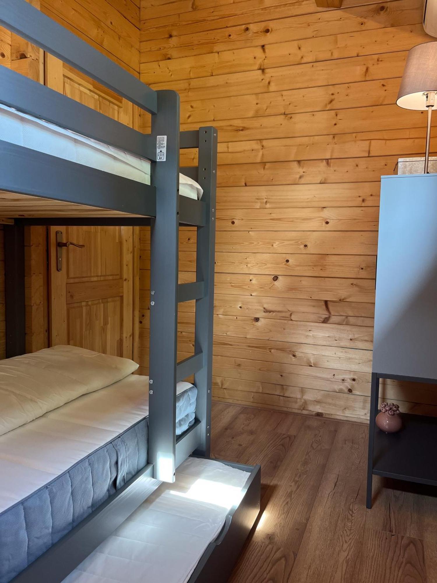 Luxe En Ruim Chalet Met Airco Bij Leekstermeer Matsloot Экстерьер фото