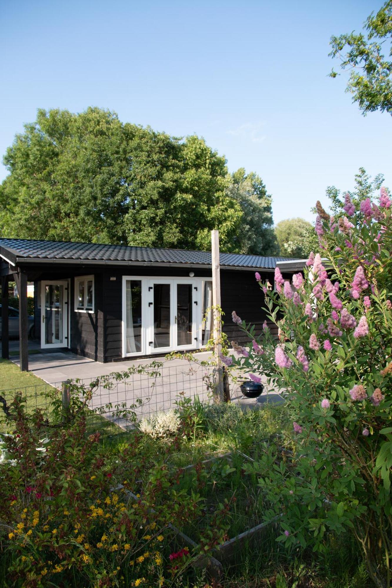Luxe En Ruim Chalet Met Airco Bij Leekstermeer Matsloot Экстерьер фото